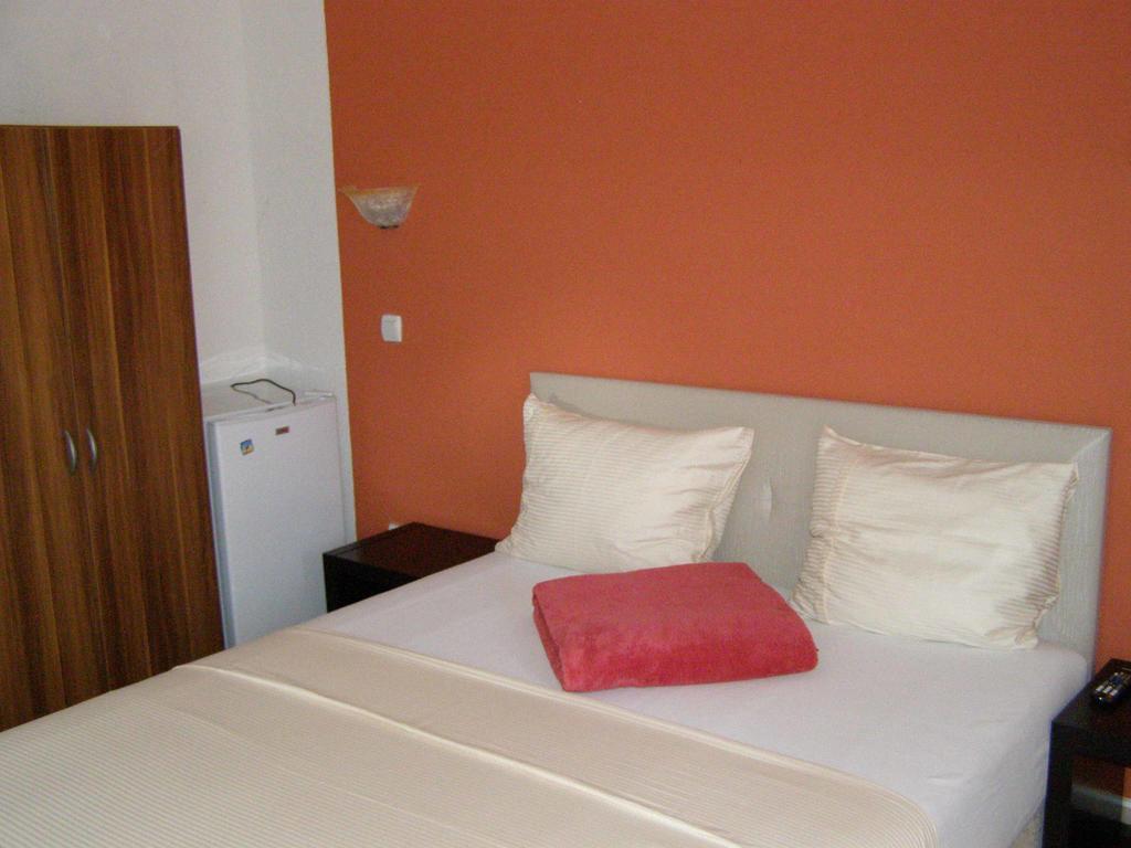 Hotel Wellness & Spa Angelo Gabriel Petrovac Chambre photo