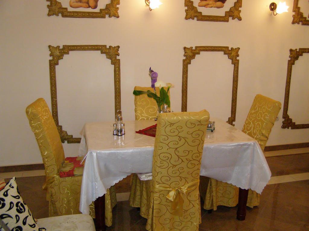 Hotel Wellness & Spa Angelo Gabriel Petrovac Extérieur photo
