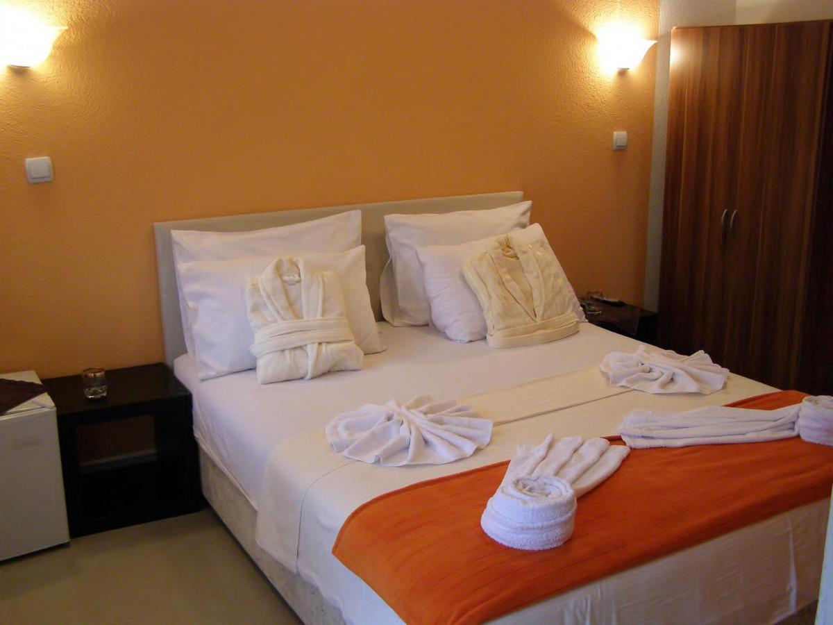 Hotel Wellness & Spa Angelo Gabriel Petrovac Extérieur photo