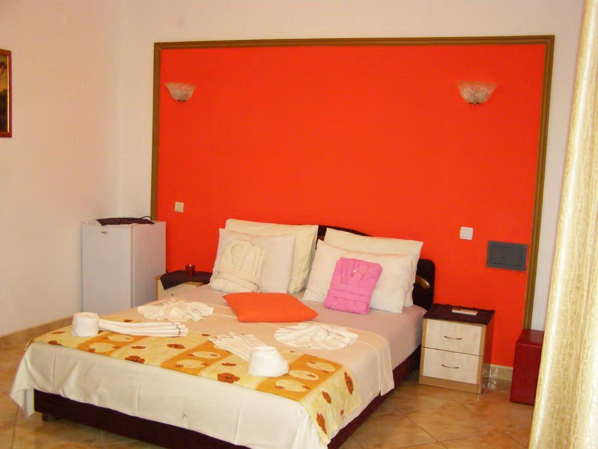 Hotel Wellness & Spa Angelo Gabriel Petrovac Extérieur photo